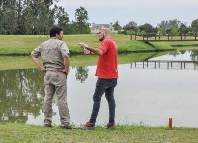 Malestar por inspecci�n de Acumar en el Ca�uelas Golf