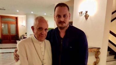 Argentina, el abrazo del Papa a familias al borde del despido