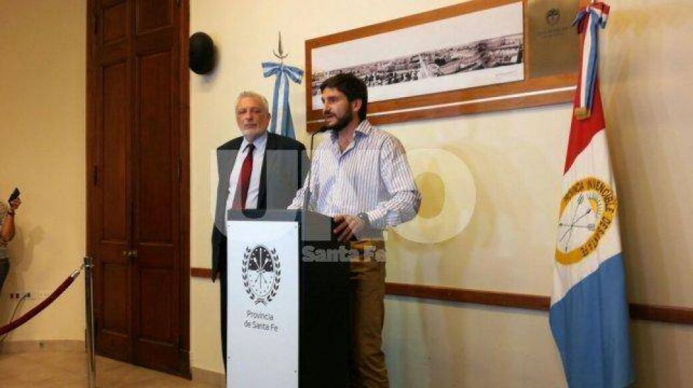El ministro Pullaro sali� a contraatacar con una denuncia penal, pero sin dar nombres