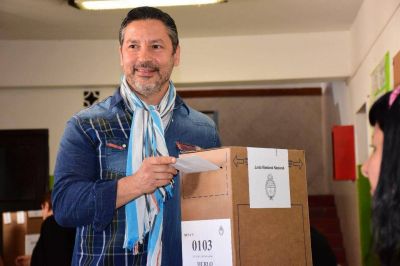 Gustavo Men�ndez present� lista para presidir el PJ de la Provincia de Buenos Aires