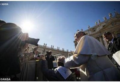Papa: Redescubrir la belleza de la celebraci�n eucar�stica