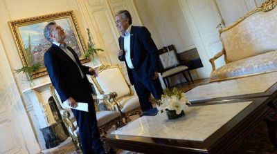 Cornejo anunci� que no habr� impuesto interno para el vino y el champagne