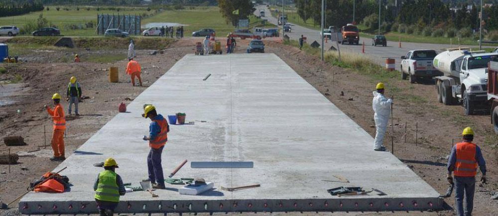 Se ejecuta segn los plazos previstos la obra de ensanche de la avenida Circunvalacin Norte
