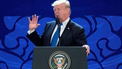 Trump le apunta a China por el comercio: 