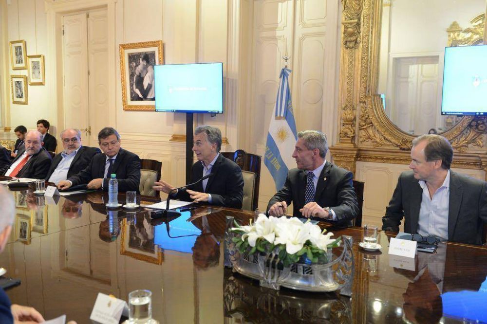 Bordet calific� como �positiva� la reuni�n que mantuvo con Macri y otros gobernadores 