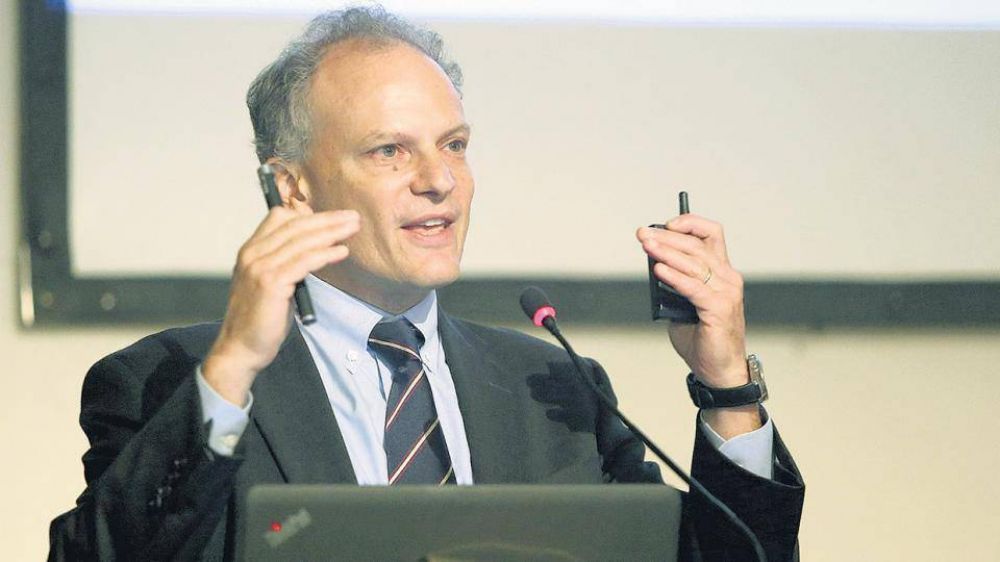 Sturzenegger tiene el respaldo del FMI