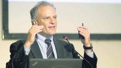 Sturzenegger tiene el respaldo del FMI
