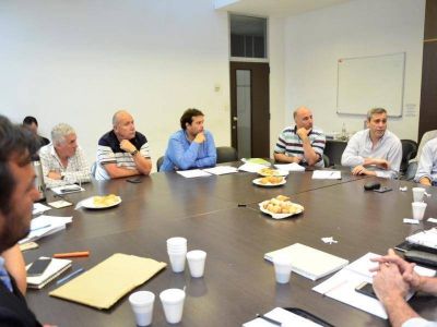 Presupuesto: Los gremios se reunieron con diputados opositores para debatir en materia de educaci�n