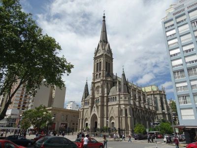 La Iglesia insta a un mayor di�logo ante los conflictos