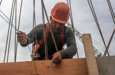 Obreros de la construcci�n: �Estamos levantando y hay m�s trabajo�