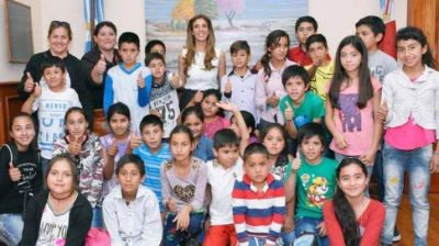 Claudia de Zamora recibi� la visita de estudiantes del departamento Pellegrini