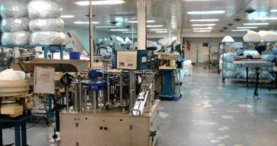 Agoniza la �ltima f�brica de jeringas del pa�s