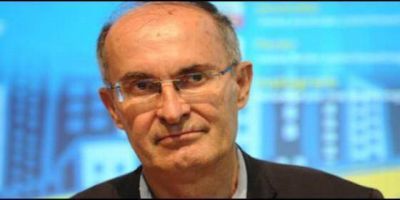 El fil�sofo Massimo Borghesi carga contra los cr�ticos 