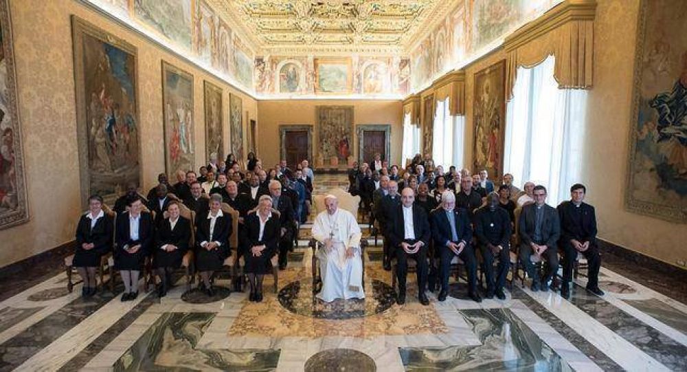 El Papa anima a los Escolapios a rehabilitar el pacto educativo entre familia, docentes y alumnos