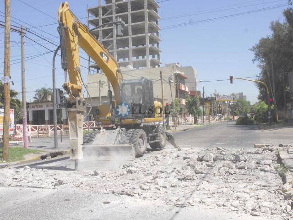 Contin�a la obra de Mitre