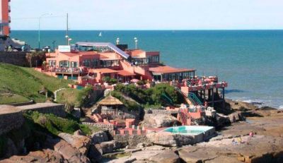 El Intendente dijo que va a demoler el balneario Playa Chica