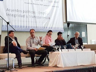 Corral expuso sobre estrategias para el desarrollo sustentable e inclusivo de Argentina