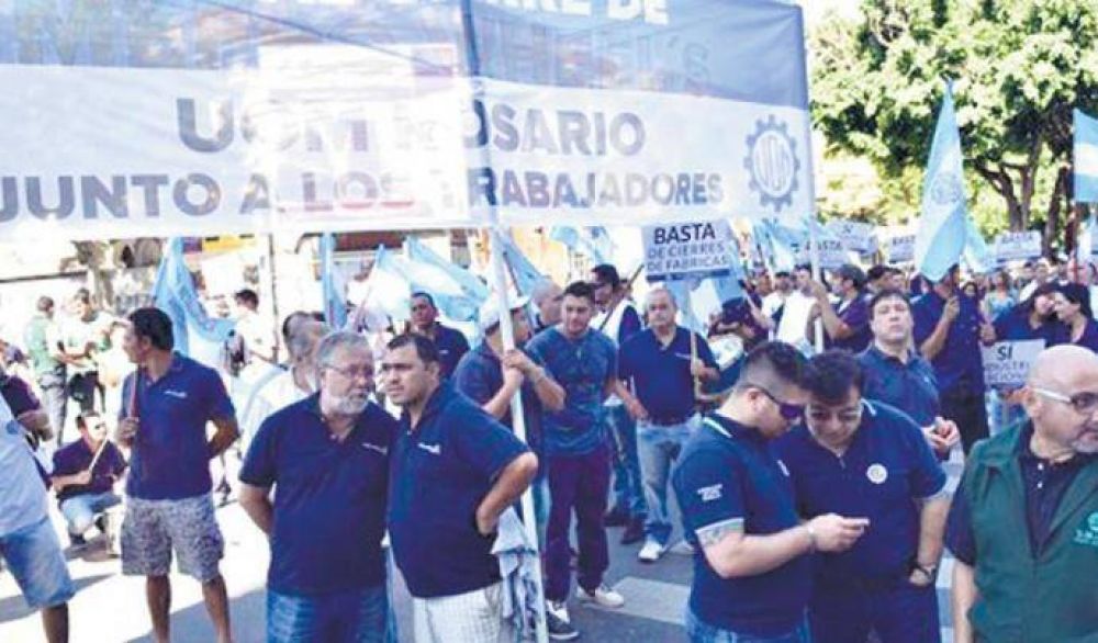 Gremios de Rosario tildan de “inadmisible” la reforma que impulsó el Gobierno