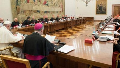 El Papa discute sobre formaci�n de sacerdotes con los encargados de los dicasterios