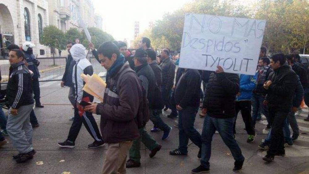 Trabajadores de Tyrolit convocan a una charla debate sobre la reforma laboral