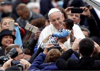 Catequesis del Papa: “La Eucaristía es la oración por excelencia”