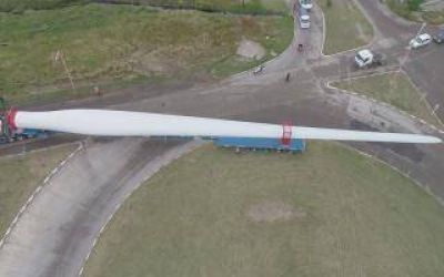 Villarino: Arribaron las primeras piezas de aerogeneradores para el parque e�lico 