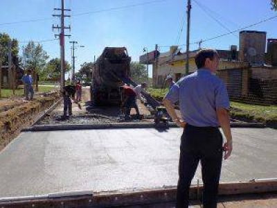 Harispe manifest� su satisfacci�n por el inicio del Plan de Pavimentaci�n