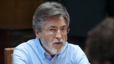 Alberto Abad gan� una dura pelea contra Crist�bal L�pez y va en busca de cobrar $8.000 millones