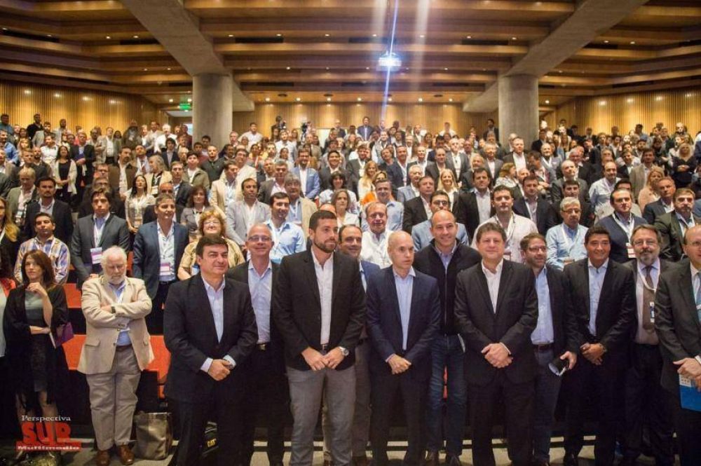 Molina particip� de la jornada �Ciudades 2030: El futuro de las ciudades argentinas�