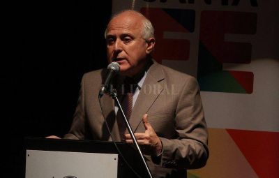 Santa Fe firma porque le pagan