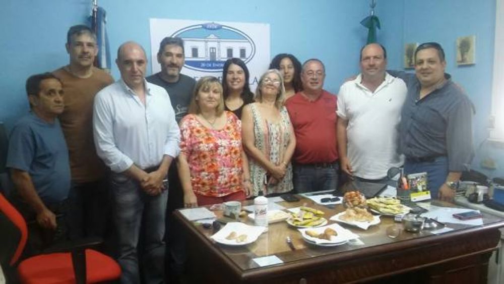 El Consejo Escolar recibi� a los consejeros electos
