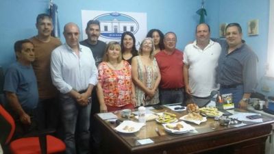 El Consejo Escolar recibi� a los consejeros electos