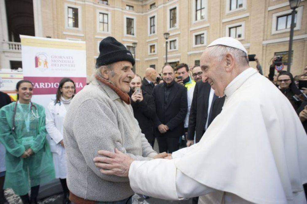 Jornada de los pobres: Visita sorpresa del Papa al centro de solidaridad