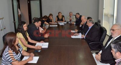 El ministro Atilio Chara se re�ne con legisladores por el proyecto del Presupuesto 2018