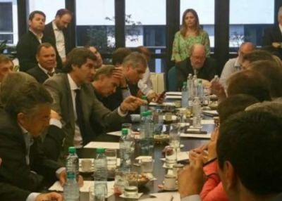 El martes asumen los nuevos funcionarios de Urtubey y el Gabinete trabajar� con otra metodolog�a