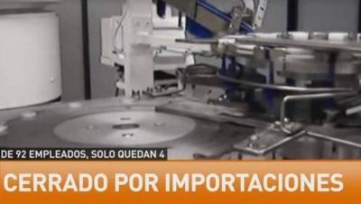 Abastec�a a un tercio del pa�s y hoy est� a punto de cerrar por la ola importadora: el drama de una f�brica de Mor�n, el drama nacional