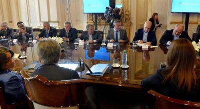 Schiaretti acelera obras para cortar cintas en 2019