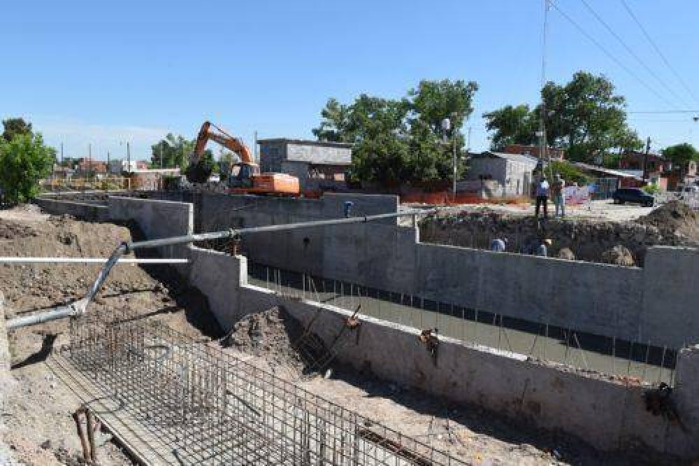 Conectan mejor los barrios con otro puente sobre el Arroyo del Rey