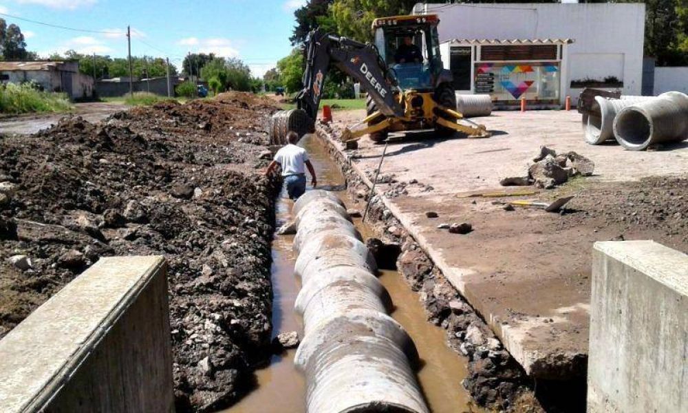 Realizan trabajos hidr�ulicos en Hinojo
