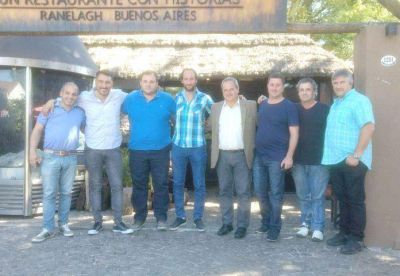 Referentes de 1Pa�s apuestan a la unidad