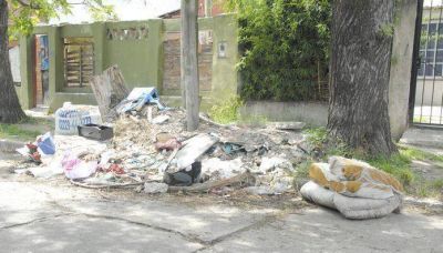 Piden limpieza en Ezpeleta