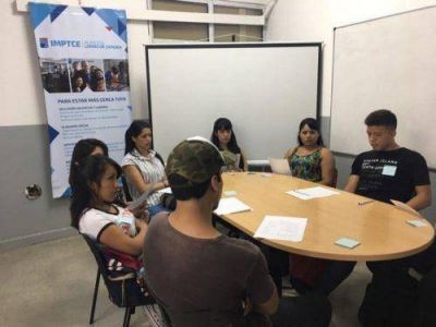 Conectan a las empresas locales con los vecinos que buscan trabajo