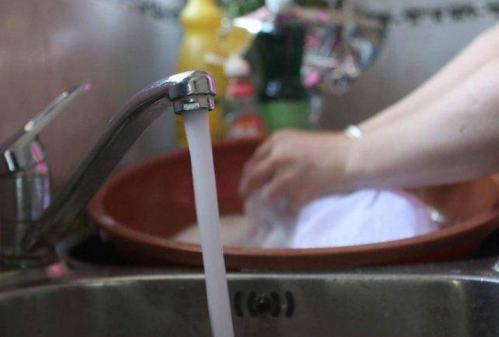 Pretenden reducir 20% el consumo de agua potable en Mendoza