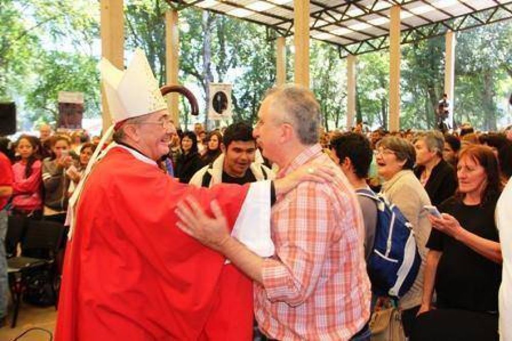 Passalacqua particip� de la santa misa en el Santuario de Nuestra Se�ora de Loreto
