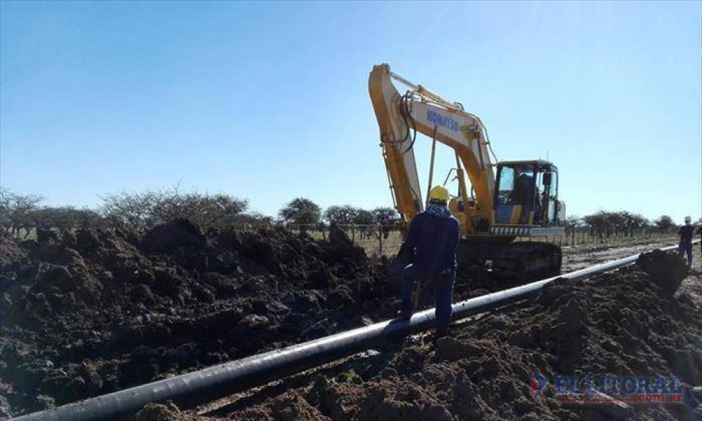 Inauguran gasoducto en Curuz y firman el contrato de obra para la distribucin interna