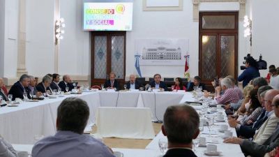 Lifschitz present� el presupuesto 2018 ante el Consejo Econ�mico y Social