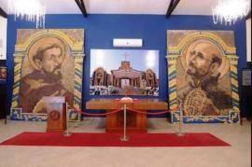 Desde el papamóvil hasta el ‘altar de maíz’: reabren museo del Papa Francisco