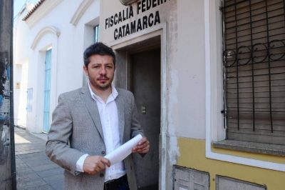 Mart�n Fierro: Manzi denunci� a Rodr�guez por retornos en planes
