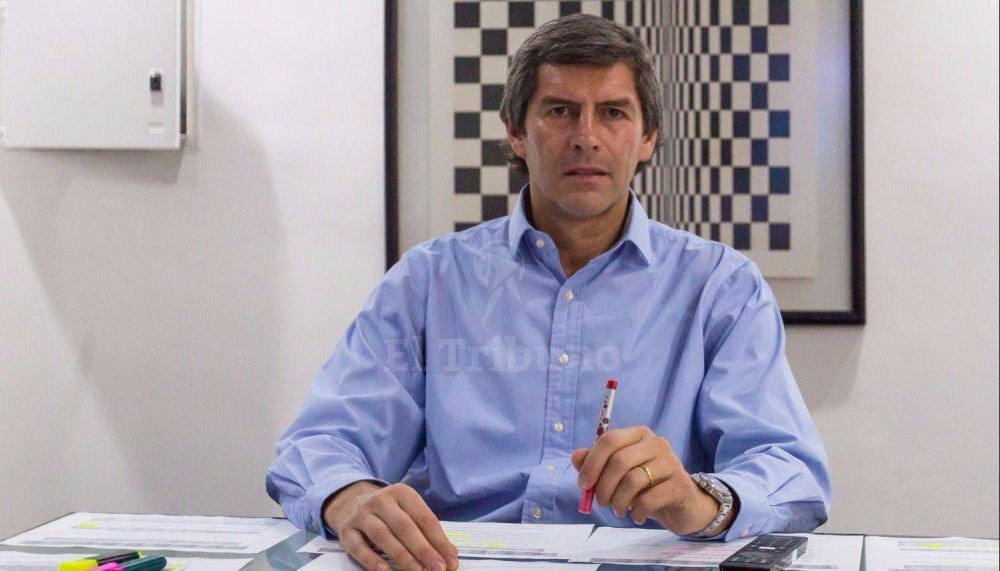 El Gobierno congel� por decreto los sueldos de los funcionarios