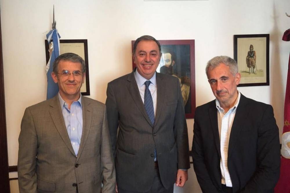 Rodolfo Urtubey se reuni� con autoridades de la AMIA